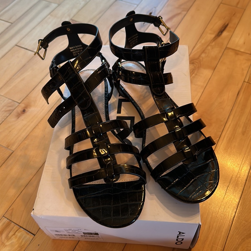 Aldo Miralessa Flats